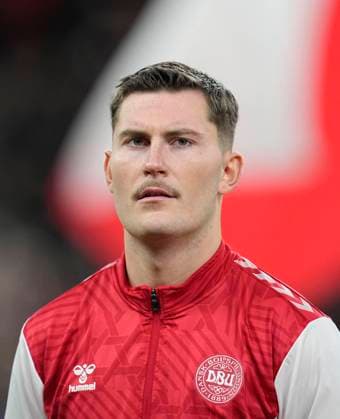 November 17 2023: Jonas Wind (Denmark) looks on during a Group H EURO 2024 Qualification game, Denmark versus Slovenia, at Parken, Copenhagen, Denmark. CSM Copenhagen Denmark - ZUMAc04_ 20231117_zma_c04_403 Copyright: xUlrikxPedersenx