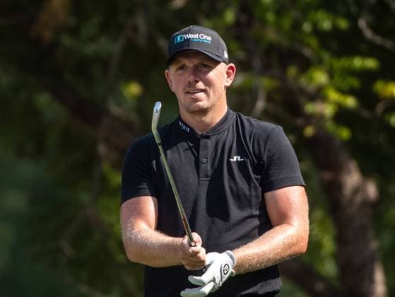 MATT WALLACE of England aims at the fourth hole during DP World Tour Championship in Dubai, United Arab Emirates, Nov 19, 2023. Dubai United Arab Emirates  Copyright: xMARTINxDOKOUPILx 443_1678