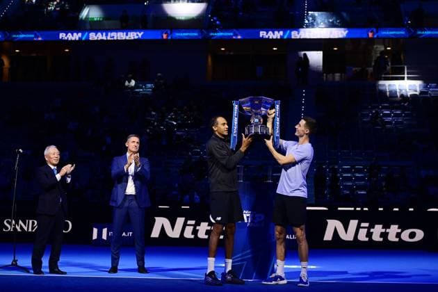 Foto Marco Alpozzi LaPresse 19 Novembre 2023 Torino - Italia - - Tennis Nitto ATP, Tennis Herren Finals - final doubles match against - Marcel Granollers (ESP) e Horacio Granollers (ARG) vs Rajeev Ram (USA) e Joe Salisbury (GBR) Nella foto: Rajeev Ram (USA) e Joe Salisbury (GBR) festeggiano con il trofeo dopo aver vinto la finale November 19, 2023 Turin - Italy - Sport - Tennis Nitto ATP Finals - final doubles match against Marcel Granollers (ESP) Horacio Zeballos (ARG) vs Rajeev Ram (USA) Joe Salisbury (GBR) In the pic: Rajeev Ram (USA) e Joe Salisbury (GBR) celebrates with the trophy after winning  Copyright: xMarcoxAlpozzi LaPressex