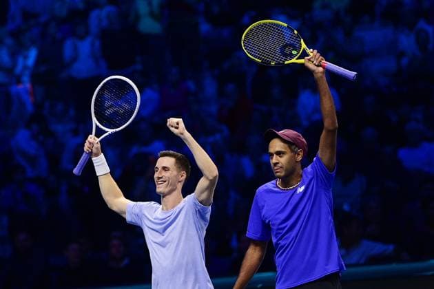 Foto Marco Alpozzi LaPresse 19 Novembre 2023 Torino - Italia - - Tennis Nitto ATP, Tennis Herren Finals - final doubles match against - Marcel Granollers (ESP) e Horacio Granollers (ARG) vs Rajeev Ram (USA) e Joe Salisbury (GBR) Nella foto: Rajeev Ram (USA) e Joe Salisbury (GBR) festeggiano dopo la vittoria nella finale November 19, 2023 Turin - Italy - Sport - Tennis Nitto ATP Finals - final doubles match against Marcel Granollers (ESP) Horacio Zeballos (ARG) vs Rajeev Ram (USA) Joe Salisbury (GBR) In the pic: Rajeev Ram (USA) e Joe Salisbury (GBR) celebrates after winning  Copyright: xMarcoxAlpozzi LaPressex