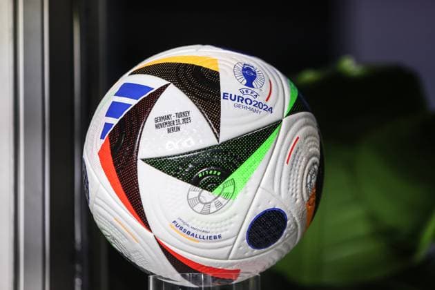 Sport, Football, DFB National Team Season 2023 24 German national players on the Maifeld in the Adidas Fussballliebe Drop Zone where the official European Championship ball of Euro 2024 was presented 19 11 2023, Olympiastadion Berlin The match ball of UEFA Euro 2024, Adidas Fussballliebe Berlin Olympiastadion Berlin Berlin Germany