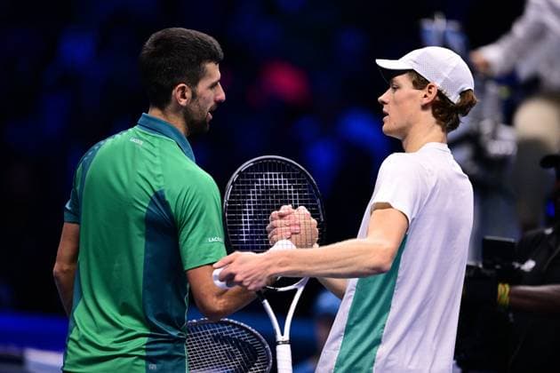 Foto Marco Alpozzi LaPresse 19 Novembre 2023 Torino - Italia - - Tennis Nitto ATP, Tennis Herren Finals - Finale singolo maschile - Jannik SINNER (ITA) vs Novak DJOKOVIC (SRB) Nella foto: Novak DJOKOVIC e Jannik SINNER a fine match November 19, 2023 Turin - Italy - Sport - Tennis Nitto ATP Finals - men singles final Jannik SINNER (ITA) vs Novak DJOKOVIC (SRB) In the pic: Novak DJOKOVIC and Jannik SINNER - end match  Copyright: xMarcoxAlpozzi LaPressex