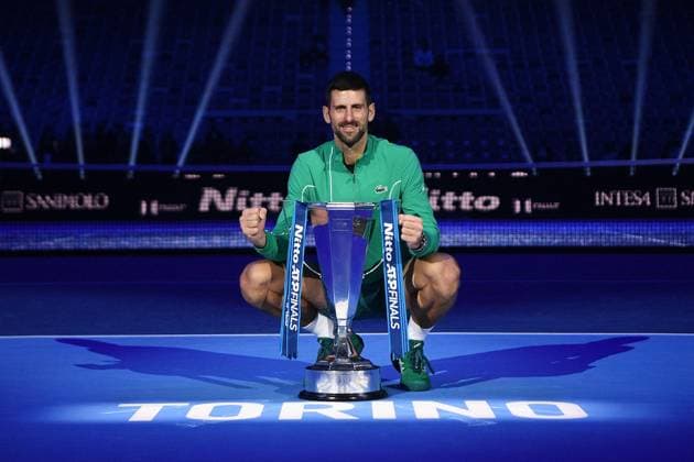 Foto Marco Alpozzi LaPresse 19 Novembre 2023 Torino - Italia - - Tennis Nitto ATP, Tennis Herren Finals - Finale singolo maschile - Jannik SINNER (ITA) vs Novak DJOKOVIC (SRB) Nella foto: Novak DJOKOVIC festeggia con il trofeo dopo aver vinto la finale di singolare maschile November 19, 2023 Turin - Italy - Sport - Tennis Nitto ATP Finals - men singles final Jannik SINNER (ITA) vs Novak DJOKOVIC (SRB) In the pic: Novak DJOKOVIC celebrates with the trophy after winning the men s singles final  Copyright: xMarcoxAlpozzi LaPressex