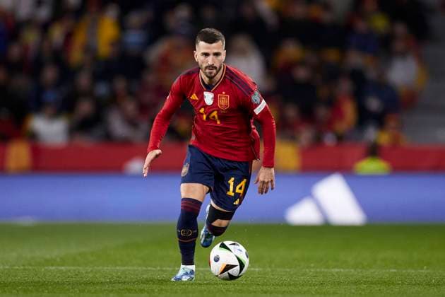 Fußball, EM Quali, Spanien - Georgien Spain v Georgia: Group A - UEFA EURO, EM, Europameisterschaft,Fussball 2024 European Qualifiers Jose Gaya of Spain in action during the UEFA EURO 2024 European Qualifier match between Spain and Georgia at Estadio Municipal Jose Zorrilla on November 19, 2023, in Valladolid, Spain. Valladolid Estadio Municipal Jose Zorrilla Valladolid Spain RL_ESPvGEOR_021 Copyright: xRicardoxLarreinax