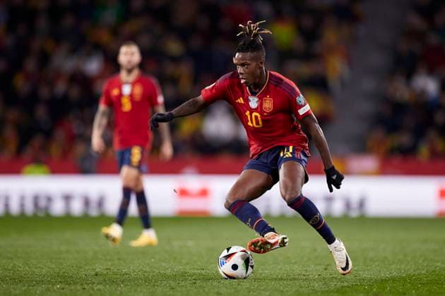 Spain v Georgia: Group A - UEFA EURO, EM, Europameisterschaft,Fussball 2024 European Qualifiers Nico Williams of Spain in action during the UEFA EURO 2024 European Qualifier match between Spain and Georgia at Estadio Municipal Jose Zorrilla on November 19, 2023, in Valladolid, Spain. Valladolid Estadio Municipal Jose Zorrilla Valladolid Spain RL_ESPvGEOR_085 Copyright: xRicardoxLarreinax
