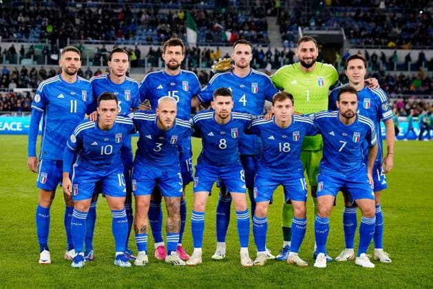 Italy line up during the Euro 2024 Qualifiers match between Italy and North Macedonia at Stadio Olimpico Rome Italy on 17 November 2023. Rome Stadio Olimpico Rome Italy Copyright: xPhotoxSportxPicsx SP24-759-081