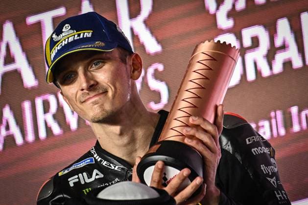 Bilder des Jahres 2023, Sport 11 November Sport Themen der Woche KW46 Sport Bilder des Tages MARINI Luca (ita), Mooney VR46 Racing Team, Ducati Desmosedici GP22, podium, portrait during the 2023 MotoGP Qatar Airways Grand Prix of Qatar on the Losail International Circuit from November 17 to 19, in Lusail, Qatar - MOTO - MOTO GP - QATAR GRAND PRIX 2023 DPPI Panoramic  2023 19 GP Qatar 51054
