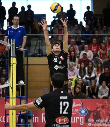 Volleyball 2 Bundesliga season 2023 2024 TV Rottenburg Volley Young Stars Friedrichshafen 19 11 2023 Linus Hermann at the back, TV Rottenburg