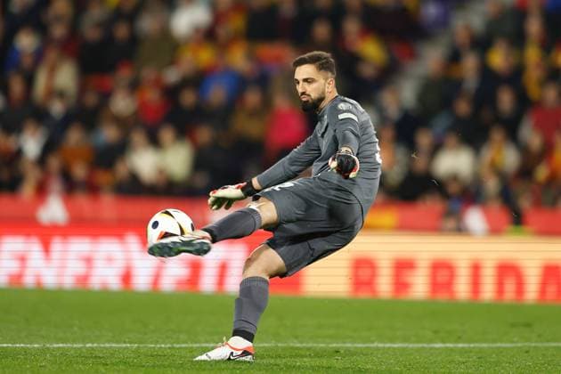Giorgi Mamardashvili (GEO), NOVEMBER 19, 2023 - Football Soccer : UEFA European Championship, EM, Europameisterschaft 2024 Qualifying round group A match between Spain 3-1 Georgia at the Estadio Jose Zorrilla in Valladolid, Spain. Noxthirdxpartyxsales  (236203544)