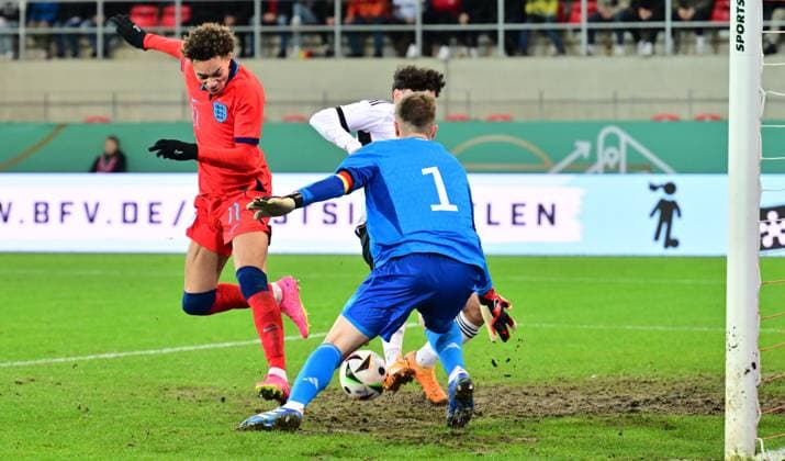 20 11 2023 Soccer German national football team national team U20 juniors DFB international match Germany gg England xwoxzix Sam Edozie 11, England Nicolas Oliveira 2, Germany Tjark Ernst 1, Germany Chance Goal chance