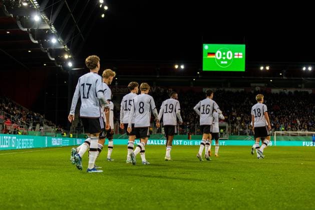 20 11 2023, Football, GER, International match, U20 Elite League, Germany England Football Cheering after the 1 0 for Germany by Paul Wanner DFL REGULATIONS PROHIBIT ANY USE OF PHOTOGRAPHS AS IMAGE SEQUENCES AND OR QUASI VIDEO Regensburg Bayern Germany Jahnstadion Regensburg
