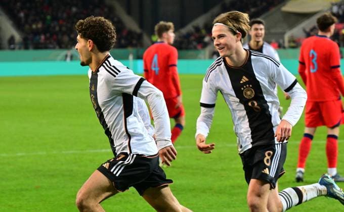 20 11 2023 Soccer German national football team national team of the U20 juniors DFB international match Germany gg England xwoxzix goal celebration joy after goal goal shot to 2 1 by Ben Bobzien 7, Germany