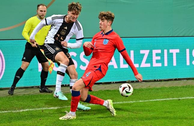 20 11 2023 Soccer German national football team national team U20 juniors DFB international match Germany gg England xwoxzix Tim Oermann 15, Germany Oliver Arblaster 4, England