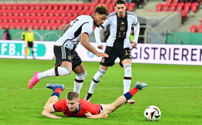 20 11 2023 Soccer German national football team national team U20 juniors DFB international match Germany gg England xwoxzix Armindo Sieb 9, Germany Adam Wharton 14, England