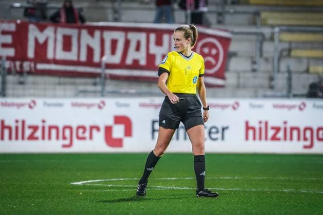 SC Freiburg 1 FC Köln Soccer Google Pixel Womens Bundesliga 2023 2024, Matchday 8, SC Freiburg 1 FC Köln, Dreisamstadion Referee Davina Lutz