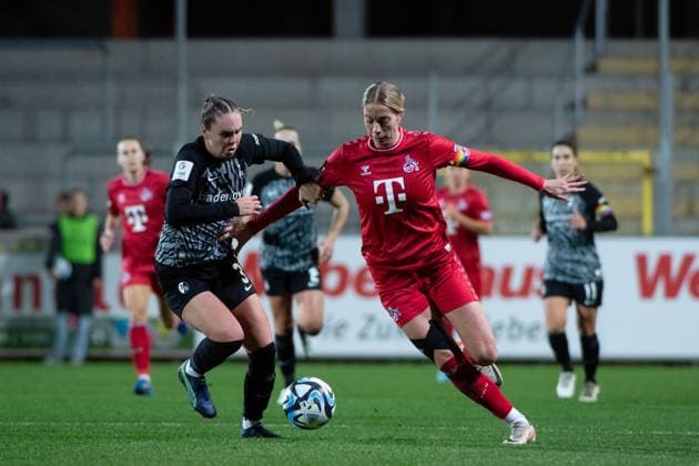 Sharon Beck FC Koeln, 10 in duel with Alina Axtmann Freiburg, 03 , GER, SC Freiburg vs FC Koeln, Fußball Google Pixel Frauen Bundesliga, 8 Spieltag, Saison 2023 2024, 20 11 2023 DFB regulations prohibit any use of photographs as image sequences and or quasi video GER, SC Freiburg vs FC Koeln, Fussball Google Pixel Frauen Bundesliga, 8 Spieltag, Saison 2023 2024, 20 11 2023 Freiburg Copyright: xEibner-Pressefoto Memmlerx EP_MMR