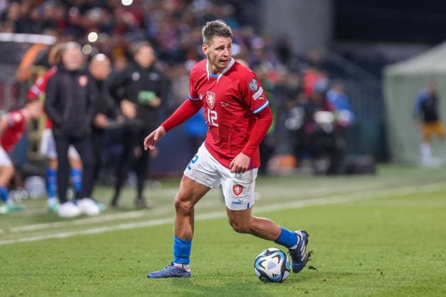 OLOMOUC 20.11.2023 MECZ 10. KOLEJKA ELIMINACJE DO MISTRZOSTW EUROPY 2024 GRUPA E: CZECHY - MOLDAWIA - QUALIFICATION FOR UEFA EURO, EM, Europameisterschaft,Fussball 2024 MATCH GROUP E IN OLOMUNIEC: CZECH REPUBLIC - MOLDOVA LUKAS MASOPUST FOT. MICHAL CHWIEDUK FOKUSMEDIA NEWSPIX.PL --- Newspix.pl  231120CHW097