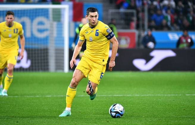 Football, Men, Qualification for the European Championship 2024, BayArena Leverkusen, Ukraine Italy 0 0 Taras Stepanenko UKR Action, single image UEFA REGULATIONS PROHIBIT ANY USE OF PHOTOGRAPHS AS IMAGE SEQUENCES AND OR QUASI VIDEO