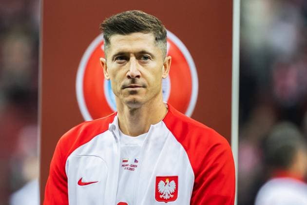 Poland Vs Czech Republic in Warsaw, Poland - 17 Nov 2023 Robert Lewandowski of Poland seen during the UEFA EURO, EM, Europameisterschaft,Fussball 2024 qualifying match between Poland and Czech Republic at PGE Narodowy Stadium. Final score; Poland 1:1 Czech Republic. Warsaw Poland Copyright: xMikolajxBarbanellx xSOPAxImagesx MBarbanell_POLvCZE_17112023_4