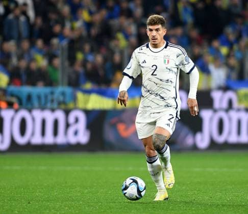 20 11 2023, Leverkusen, Germany, BayArena, Ukraine vs Italy UEFA EURO 2024 European Qualifiers Group C, Giovanni Di Lorenzo Italy in action, on the ball, single action Photo Ralf Treese Leverkusen BayArena North Rhine Westphalia Germany  521_UKRITA20231120_082 Treese-521