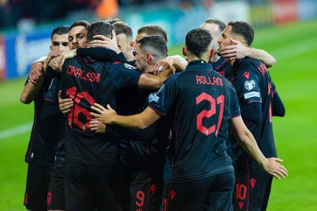 EURO 2024 qualifying, Group E, Moldova - Albania Sokol Cikalleshi of Albania celebrating with team mates after scoring a goal during the EURO 2024 qualifying, group E, football match between Moldova and Albania on 17 November 2023, Stadionul Zimbru Chisinau. Photo Nderim Kaceli Copyright: xx NKaceli(7)