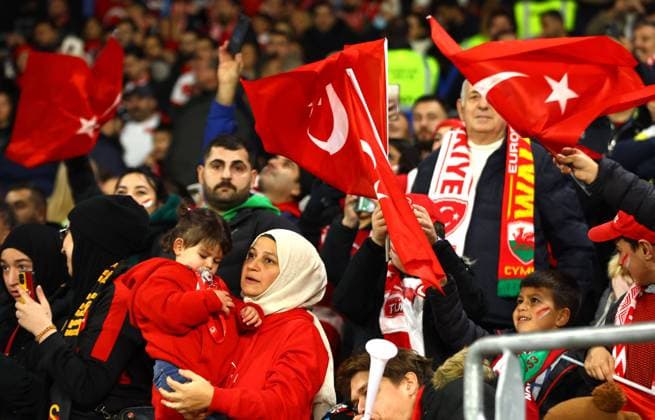 EDITORIAL USE ONLY No use with unauthorised audio, video, data, fixture lists, club league logos or live services. Online in-match use limited to 120 images, no video emulation. No use in betting, games or single club league player publications. Wales v Turkiye, UEFA European Championship, EM, Europameisterschaft 2024 Qualifying, Group D, Football, Cardiff City Stadium, Cardiff, UK - 21 Nov 2023 EDITORIAL USE ONLY No use with unauthorised audio, video, data, fixture lists, club league logos or live services. Online in-match use limited to 120 images, no video emulation. No use in betting, games or single club league player publications. Copyright: xKieranxMcManus Shutterstockx 14224582h