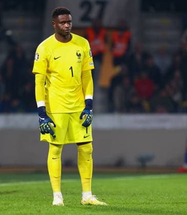 Greece v France UEFA EURO, EM, Europameisterschaft,Fussball 2024 Qualifiers Brice Samba of France during the UEFA Euro 2024 Qualifiers match at OPAP Arena, Athens Copyright: xYannisxHalasx FIL-19245-0094 UK Newspapers OUT