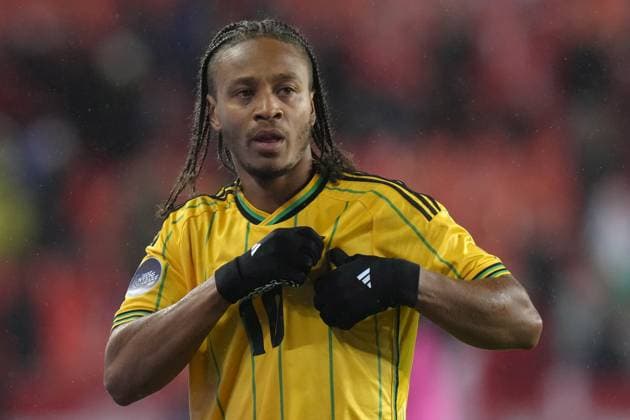November 21, 2023, TORONTO, ON, CAN: Jamaica s Bobby Reid grabs his country s badge after CONCACAF Nations League quarterfinal action against Canada in Toronto, on Tuesday, November 21, 2023. Bobby Reid  - ZUMAc35_ 20231121_zaf_c35_236 Copyright: xChrisxYoungx