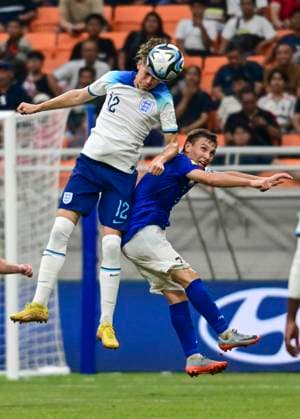 (231122) -- JAKARTA, Nov. 22, 2023 -- Harrison Murray-Campbell (L) of England competes with Lazizbek Mirzaev of Uzbekistan during the round of 16 match of the FIFA U-17 World Cup Indonesia 2023 between England and Uzbekistan at The Jakarta International Stadium in Jakarta, Indonesia, Nov. 22, 2023. ) (SP)INDONESIA-JAKARTA-FOOTBALL-FIFA U17, U 17 WORLD CUP-ROUND OF 16-ENG VS UZB Zulkarnain 
