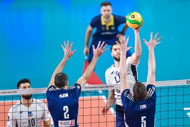 2023.11.22 Kedzierzyn-Kozle Siatkowka Mezczyzn CEV Liga Mistrzow Sezon 2023 2024 Grupa Azoty ZAKSA Kedzierzyn-Kozle - Olympiacos Piraeus N z Aleksander Sliwka Foto Marcin Bulanda PressFocus 2023.11.22 Kedzierzyn-Kozle Volleyball Men CEV Champions League Season 2023 2024 Grupa Azoty ZAKSA Kedzierzyn-Kozle - Olympiacos Piraeus Aleksander Sliwka Credit: Marcin Bulanda PressFocus NEWSPIX.PL --- Newspix.pl  20231122xPF_MB0266