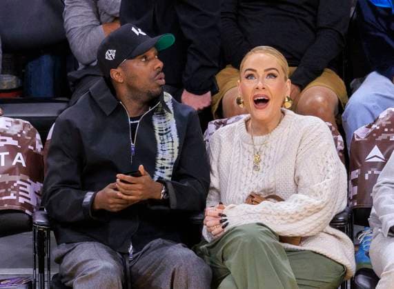 Bilder des Jahres 2023, Sport 11 November Sport Themen der Woche KW47 November 22, 2023, Los Angeles, California, USA: Adele and Rich Paul attends the NBA, Basketball Herren, USA game between the Los Angeles Lakers and the Dallas Mavericks on Wednesday November 22, 2023 at Crypto.com Arena in Los Angeles, California. Lakers lose to Mavericks, 101-104. JAVIER ROJAS PI Los Angeles USA - ZUMAp124 20231122_zaa_p124_018 Copyright: xJavierxRojasx