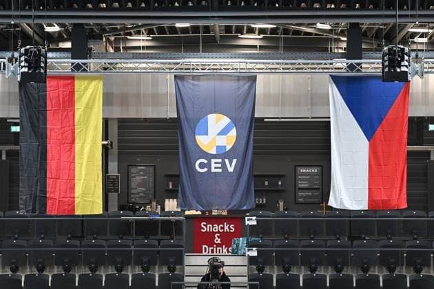 Volleyball I Men I 2023 2024 I CEV Champions League I CLVM68 I SVG Lüneburg Jihostroj CESKE BUDEJOVICE I 22 11 2023 CEV, Champions League, Germany, Czech Republic, flags, banner, logo, grandstand Lüneburg LKH Arena Niedersachsen Germany Copyright: xLobeca AndreasxHannigx