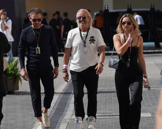 Formula 1 Etihad Airways Abu Dhabi Grand Prix 2023 22 11 2023, Yas Marina Circuit, Abu Dhabi, Formula 1 Etihad Airways Abu Dhabi Grand Prix 2023 , pictured The Geiss family visiting Formula 1, as guests of Nico Hülkenberg DEU , MoneyGram Haas F1 Team Raoul Spanger Manager of Nico Hülkenberg DEU , MoneyGram Haas F1 Team , Robert Geiss, Shania Tyra Geiss nordphotoxGmbHx xBratic nph00250