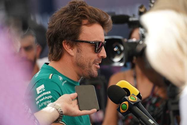 23 11 2023, Yas Marina Circuit, Abu Dhabi, Formula 1 Etihad Airways Abu Dhabi Grand Prix 2023 , pictured Fernando Alonso ESP , Aston Martin Aramco Cognizant Formula One Team Abu Dhabi Yas Marina Circuit United Arab Emirates  eu-images-506