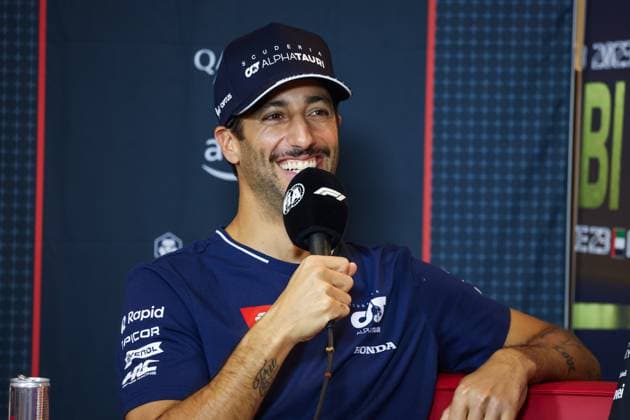 RICCIARDO Daniel (aus), Scuderia AlphaTauri AT04, portrait during the 2023 Formula 1 Etihad Airways Abu Dhabi Grand Prix, 22th round of the 2023 Formula One World Championship, WM, Weltmeisterschaft from November 24 to 26, 2023 on the Yas Marina Circuit, in Abu Dhabi - F1 - ABU DHABI GRAND PRIX 2023 DPPI Panoramic  00123047_G0OD7591