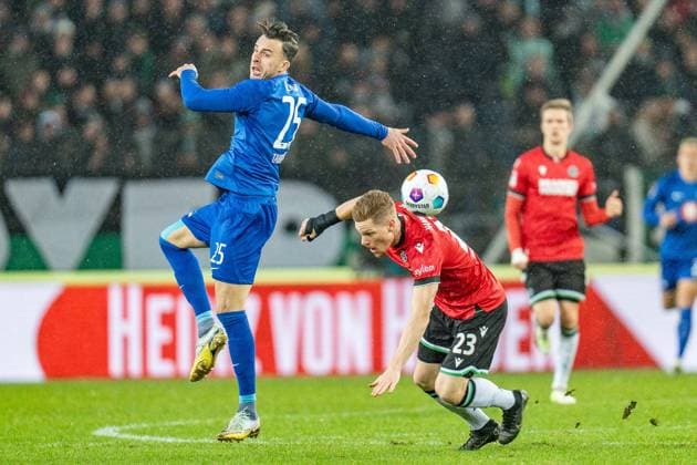 Hannover 96 vs Hertha BSC Berlin, Football, Bundesliga 2, Matchday 14, 24 11 2023 DFL REGULATIONS PROHIBIT ANY OUSE OF PHOTOGRAPHS AS IMAGE SEQUENCES AND OR QUASI VIDEO Hannover 96 vs Hertha BSC Berlin, Football, Bundesliga 2, Matchday 14, 24 11 2023 Hannover Copyright: xEibner-Pressefoto BahhoxKarax EP_HAN