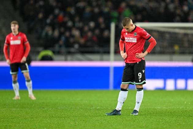 2 Bundesliga Hannover 06 Hertha BSC Berlin on 24 11 2023 at the HDI Arena in Hannover Nicolo Tresoldi Hannover 96 dissatisfied, disappointed, disappointed, dejected MT