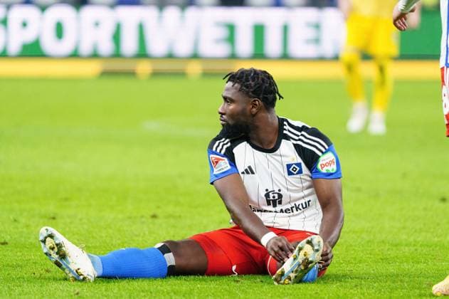 Stephan Ambrosius Hamburger SV, 35 GER, Hamburger SV vs Eintracht Braunschweig, Football, 2 Bundesliga, Matchday 14, Season 2023 2024, 24 11 2023 DFL REGULATIONS PROHIBIT ANY USE OF PHOTOGRAPHS AS IMAGE SEQUENCES AND OR QUASI VIDEO GER, Hamburger SV vs Eintracht Braunschweig, Football, 2 Bundesliga, Matchday 14, Season 2023 2024, 24 11 2023 Hamburg Copyright: xEibner-Pressefoto MarcelxvonxFehrnx EP_MFN