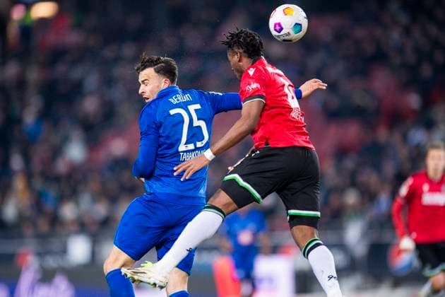 24 11 2023 Soccer, 2023 2024, 2 Bundesliga, Matchday 14, Hannover 96 Hertha BSC Berlin L R Haris Tabakovic Berlin , Bright Arrey Mbi Hannover DFL REGULATIONS PROHIBIT ANY USE OF PHOTOGRAPHS AS IMAGE SEQUENCES AND OR QUASI VIDEO Hannover Lower Saxony Germany Heinz von Heiden Arena