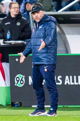 24 11 2023 Soccer, 2023 2024, 2 Bundesliga, Matchday 14, Hannover 96 Hertha BSC Berlin Pal Dardai Coach Berlin DFL REGULATIONS PROHIBIT ANY USE OF PHOTOGRAPHS AS IMAGE SEQUENCES AND OR QUASI VIDEO Hannover Lower Saxony Germany Heinz von Heiden Arena