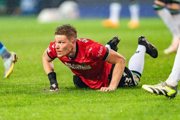 Marcel Halstenberg Hannover 96, 23 Hannover 96 vs Hertha BSC Berlin, Football, Bundesliga 2, Matchday 14, 24 11 2023 DFL REGULATIONS PROHIBIT ANY OUSE OF PHOTOGRAPHS AS IMAGE SEQUENCES AND OR QUASI VIDEO Hannover 96 vs Hertha BSC Berlin, Football, Bundesliga 2, Matchday 14, 24 11 2023 Hannover Copyright: xEibner-Pressefoto BahhoxKarax EP_HAN