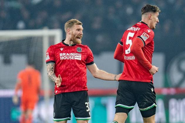 Goal for 1 2 by Havard Nielsen Hannover 96, 16 Andreas Voglsammer Hannover 96, 32 Phil Yannik Neumann Hannover 96, 5 Hannover 96 vs Hertha BSC Berlin, Soccer, 2 Bundesliga, Matchday 14, 24 11 2023 DFL REGULATIONS PROHIBIT ANY OUSE OF PHOTOGRAPHS AS IMAGE SEQUENCES AND OR QUASI VIDEO Hannover 96 vs Hertha BSC Berlin, Soccer, 2 Bundesliga, Matchday 14, 24 11 2023 Hannover Copyright: xEibner-Pressefoto BahhoxKarax EP_HAN