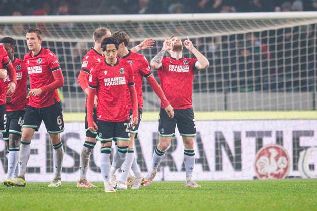 24 11 2023 Soccer, 2023 2024, 2 Bundesliga, Matchday 14, Hannover 96 Hertha BSC Berlin R Andreas Voglsammer Hannover cheers after his goal for 2 2 DFL REGULATIONS PROHIBIT ANY USE OF PHOTOGRAPHS AS IMAGE SEQUENCES AND OR QUASI VIDEO Hannover Lower Saxony Germany Heinz von Heiden Arena