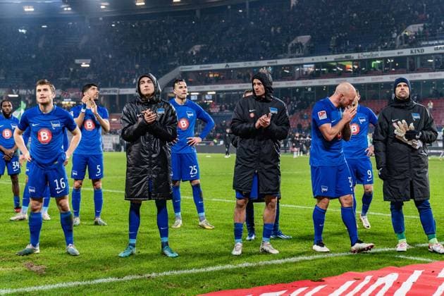 Deyovaisio Zeefuik Hertha BSC, 34 Jonjoe Kenny Hertha BSC, 16 Haris Tabakovic Hertha BSC, 25 Toni Leistner Hertha BSC, 37 Smail Prevljak Hertha BSC, 9 Fabian Reese Hertha BSC, 11 Florian Niederlechner Hertha BSC, 7 Tjark Ernst Hertha BSC, 12 Hannover 96 vs Hertha BSC Berlin, Football, Bundesliga 2, Matchday 14, 24 11 2023 DFL REGULATIONS PROHIBIT ANY OUSE OF PHOTOGRAPHS AS IMAGE SEQUENCES AND OR QUASI VIDEO Hannover 96 vs Hertha BSC Berlin, Football, Bundesliga 2, Matchday 14, 24 11 2023 Hannover Copyright: xEibner-Pressefoto BahhoxKarax EP_HAN