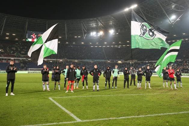 24 11 2023, xtgx, Soccer 2 Bundesliga, Hannover 96 Hertha BSC Berlin emspor, v l Hannover thanks the fans DFL DFB REGULATIONS PROHIBIT ANY USE OF PHOTOGRAPHS as IMAGE SEQUENCES and or QUASI VIDEO Hannover
