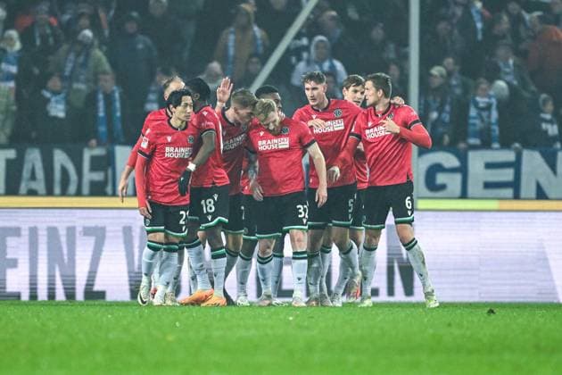 2 Bundesliga Hannover 06 Hertha BSC Berlin on 24 11 2023 at the HDI Arena in Hannover Cheering, goal celebration, goal scorer, goal scorer Andreas Voglsammer Hannover 96 cheers after his goal for 2 2 MT
