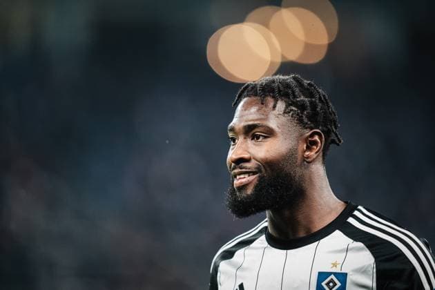 Soccer Men Season 2023 2024 2 Soccer Bundesliga 14 Matchday Hamburger SV vs Eintracht Braunschweig 24 11 2023 Stephan Ambrosius 35, HSV Portrait smiling Hamburg Volksparkstadion Hamburg Germany