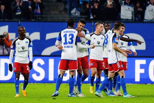 Goal celebration Hamburger SV after goal to 1 0 Guilherme Ramos Hamburger SV, 13 GER, Hamburger SV vs Eintracht Braunschweig, Football, 2 Bundesliga, Matchday 14, Season 2023 2024, 24 11 2023 DFL REGULATIONS PROHIBIT ANY USE OF PHOTOGRAPHS AS IMAGE SEQUENCES AND OR QUASI VIDEO GER, Hamburger SV vs Eintracht Braunschweig, Football, 2 Bundesliga, Matchday 14, Season 2023 2024, 24 11 2023 Hamburg Copyright: xEibner-Pressefoto MarcelxvonxFehrnx EP_MFN