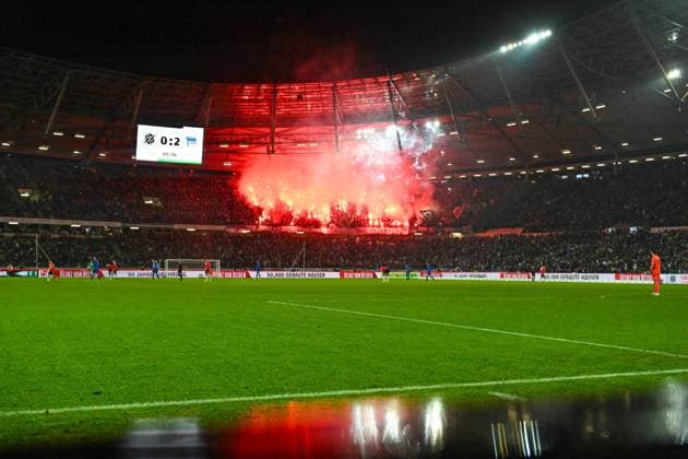 2 Bundesliga Hannover 06 Hertha BSC Berlin on 24 11 2023 at the HDI Arena in Hannover Ultras of Hertha BSC Berlin set off a Bengal fire MT