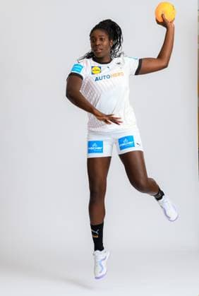 Munich, Germany 04 November Handball DHB Women Training Laetitia Quist Germany Portrait, full body, image, single, single shot, picture, single, solo, alone, Munich Bavaria Germany